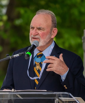 Opening_Ceremony_Speaker,_Vietnam_War_Medal_of_Honor_Recipient_Brian_M._Thacker